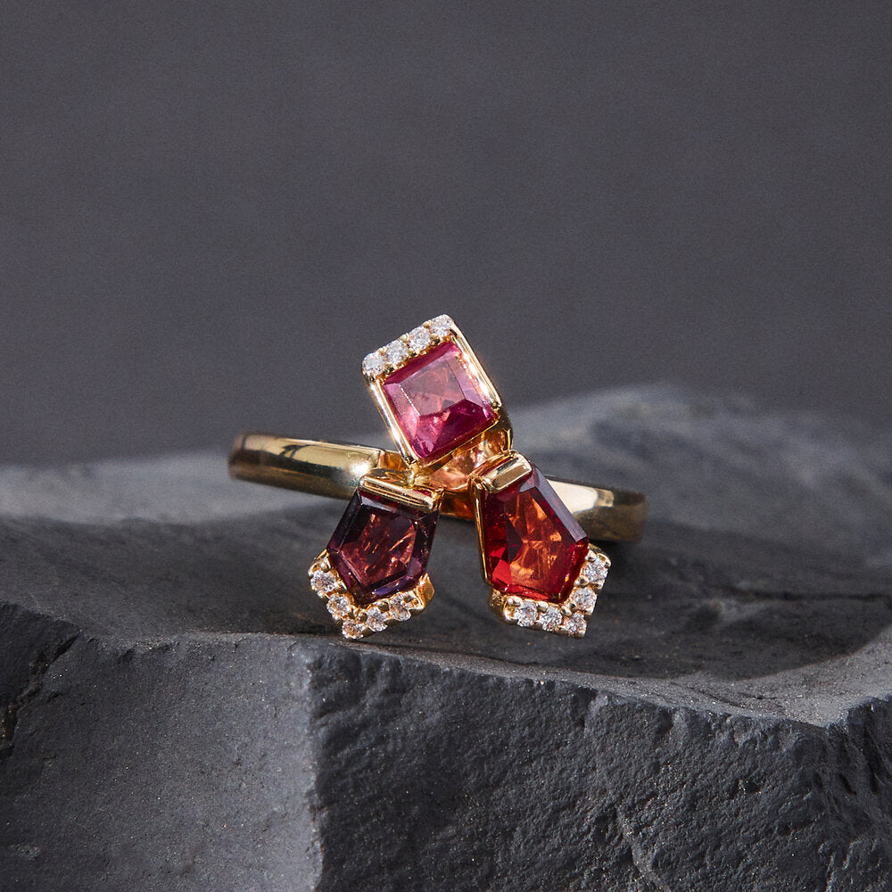 BOUQUET RING - PINK SPINEL