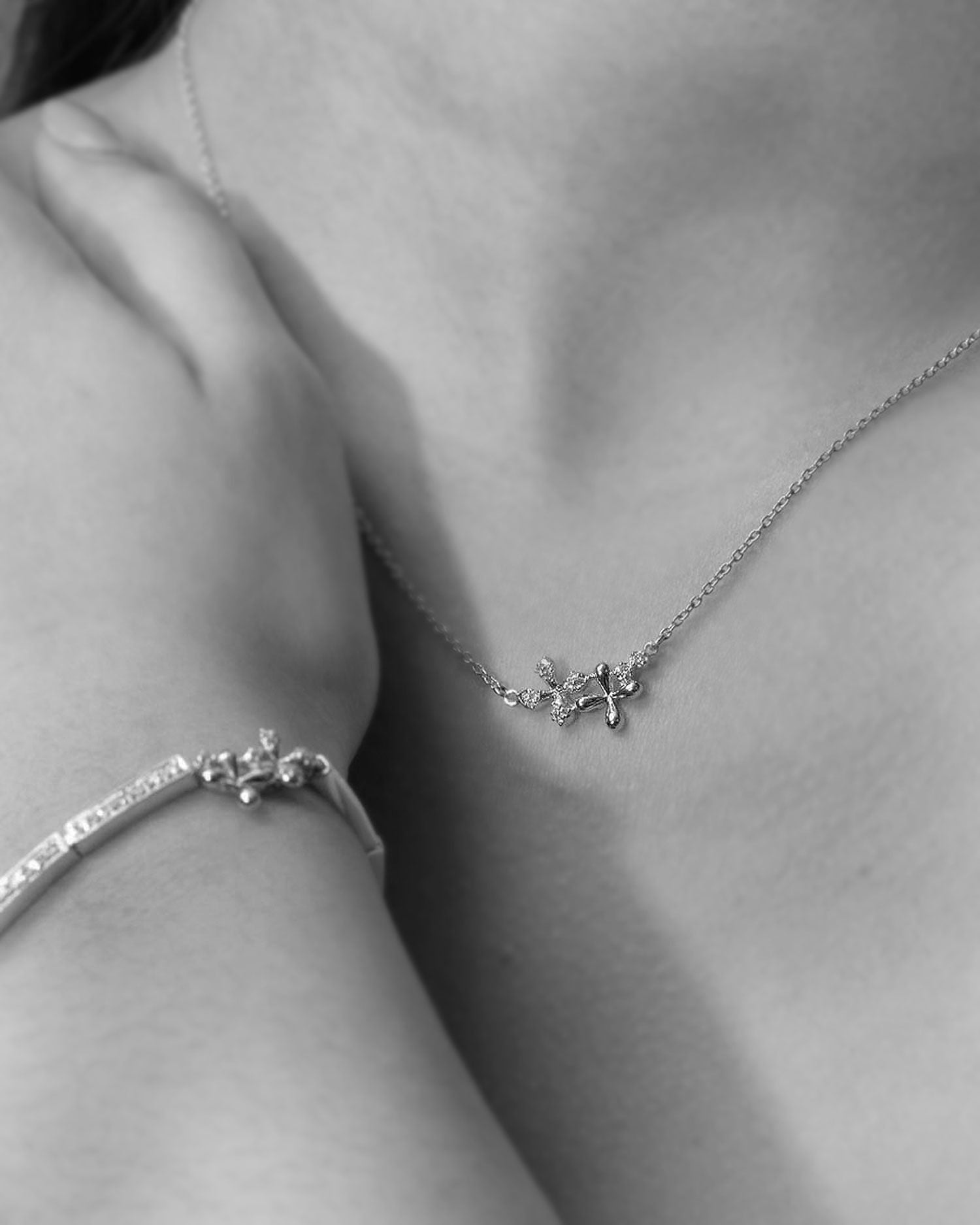 Wildflowers Diamond Necklace - White Gold