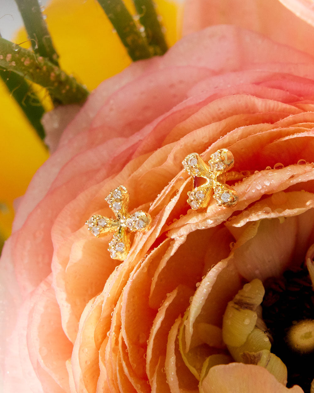 Wildflowers Mini Diamond Stud Earrings - Yellow Gold