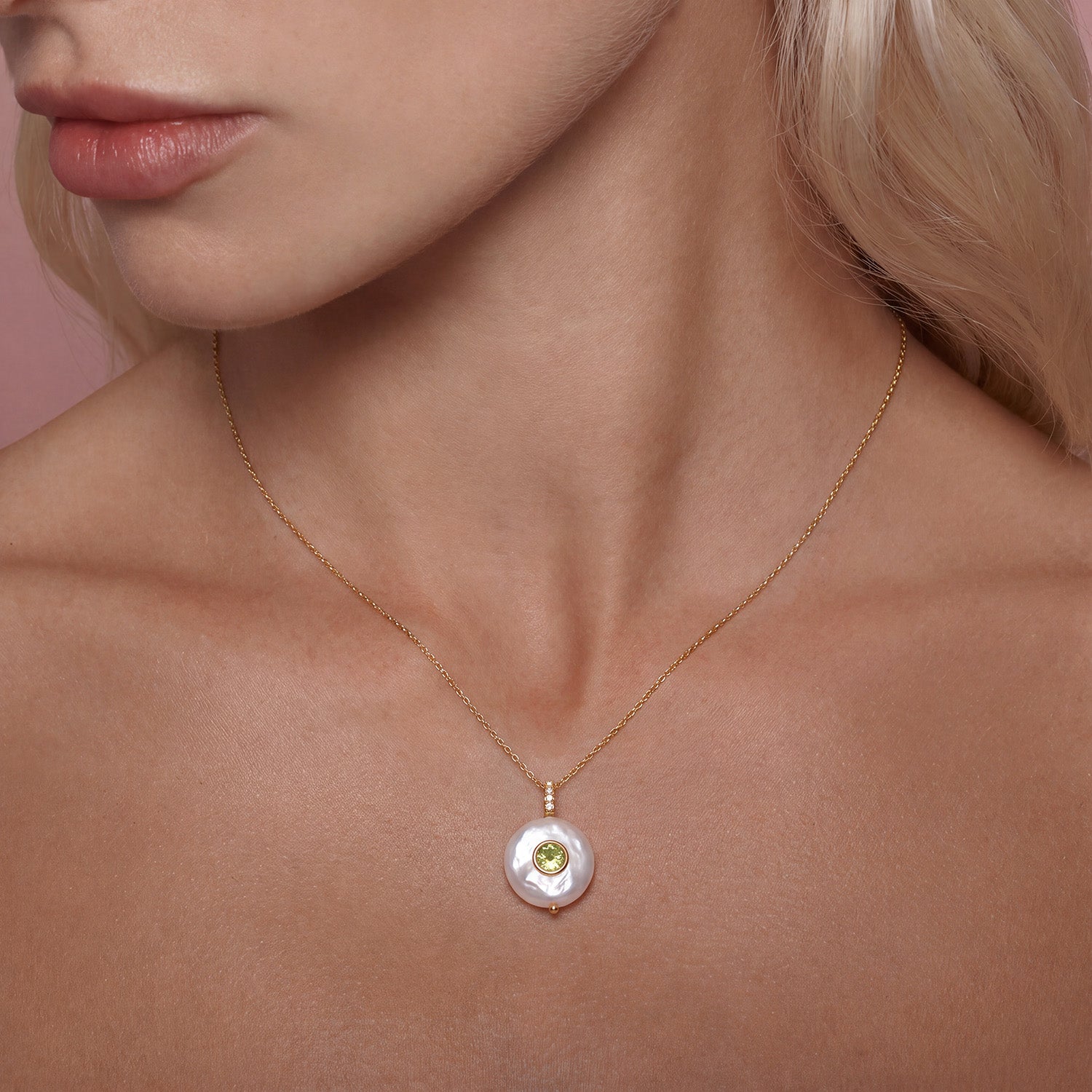 Gemdrops Coin Pearl Charm - Peridot