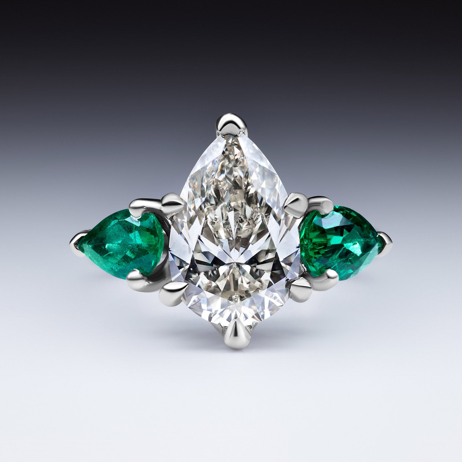 BELLE ÉPOQUE RING - EMERALD