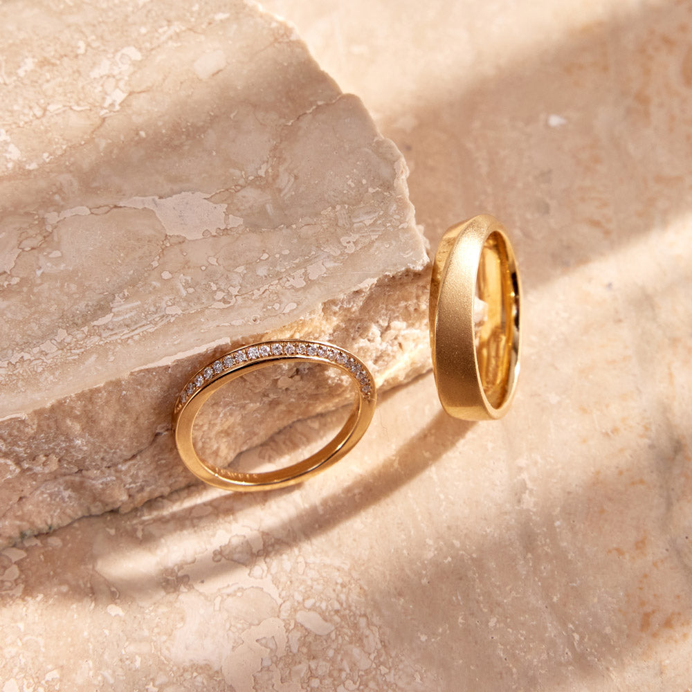 FAROS SLIM DIAMOND BAND - YELLOW GOLD