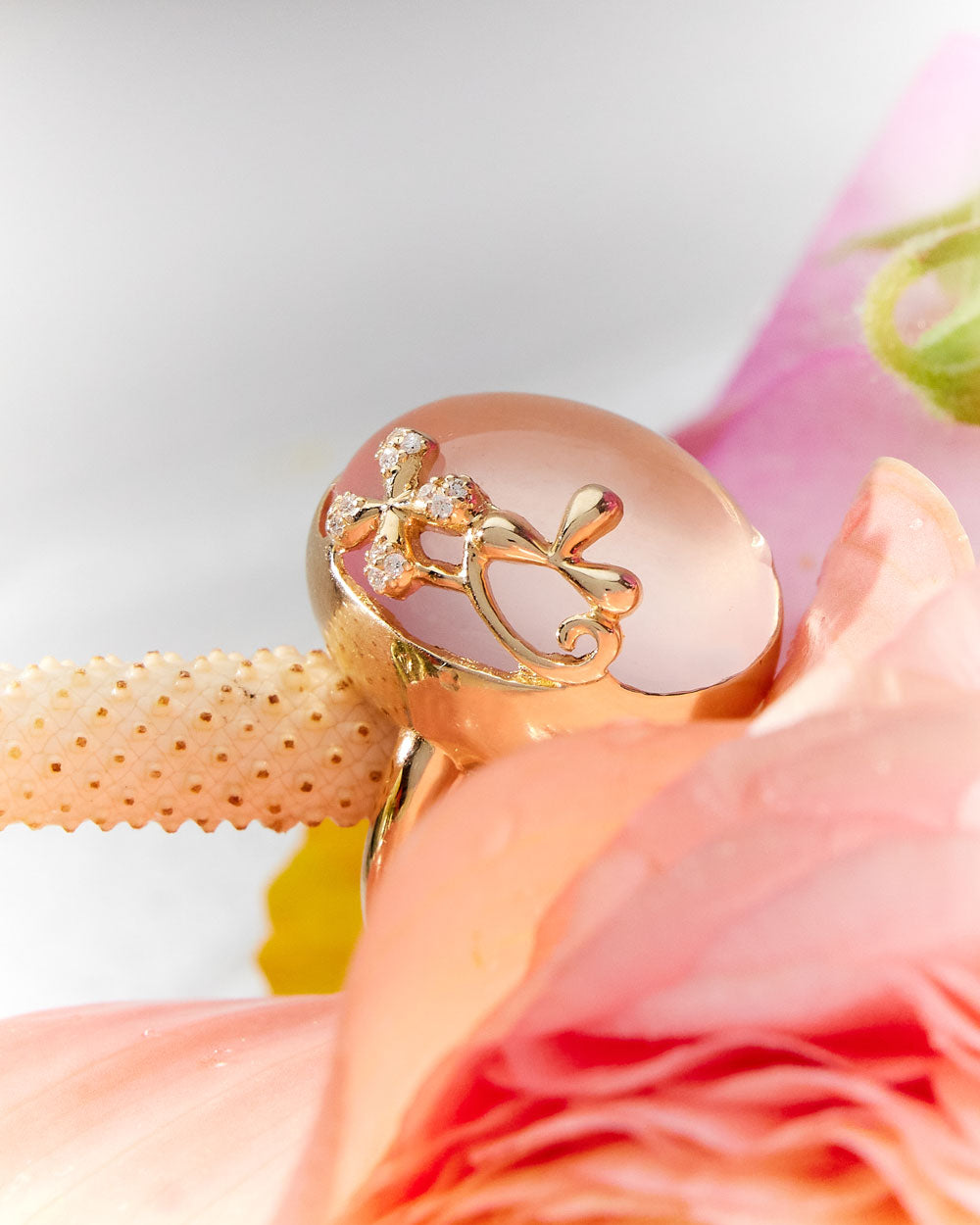 Wildflowers Dome Rose Quartz & Diamond Ring - Yellow Gold